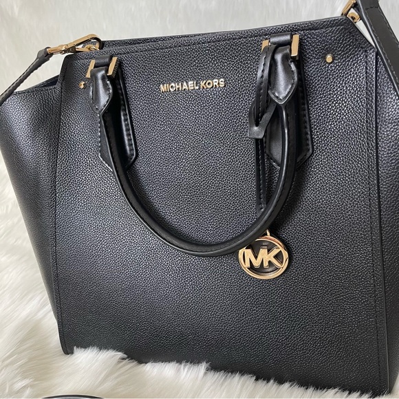 Michael Kors Hayes Tote - Picture 2 of 11